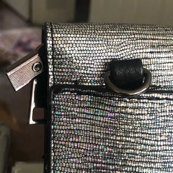 Silver holographic clutch - Picture 8 of 8